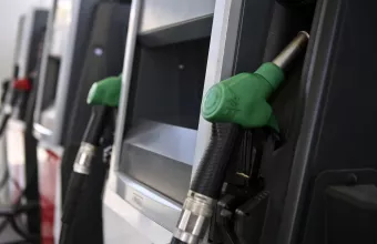 Λαθρεμπόριο καυσίμων: 250 πρατήρια έκλεβαν με «πειραγμένες» αντλίες