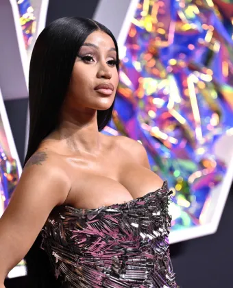 Cardi B νέα πτώση