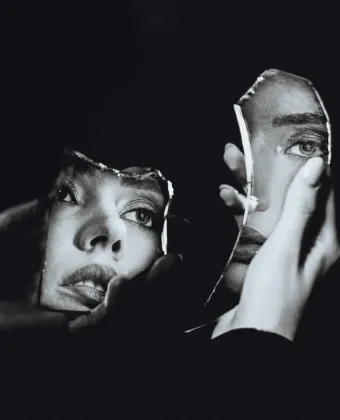 Η Θεωρία του καθρέφτη