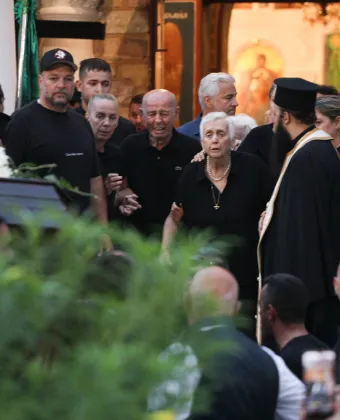 Οικογένεια Μαζωνάκη στην αγρύπνια