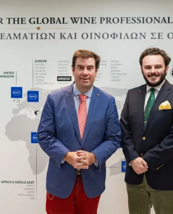 Κωνσταντίνος Λαζαράκης και Romané Basset: Πώς η εκπαίδευση στο κρασί ανοίγει επαγγελματικές ευκαιρίες