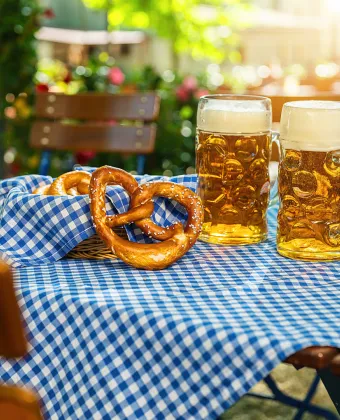 Oktoberfest 2026: Η Αθήνα γιορτάζει με μπίρα, γερμανικές γεύσεις και εκπλήξεις