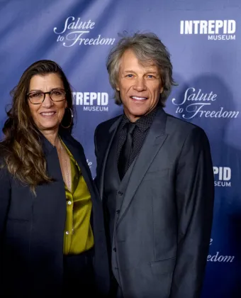 Τζον Μπον Τζόβι και σύζυγος