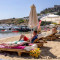 DPA: Η Ελλάδα υποδέχεται πανέτοιμη τους τουρίστες