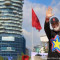 Έντι Ράμα χαιρετά στην προεκλογική συγκέντρωση