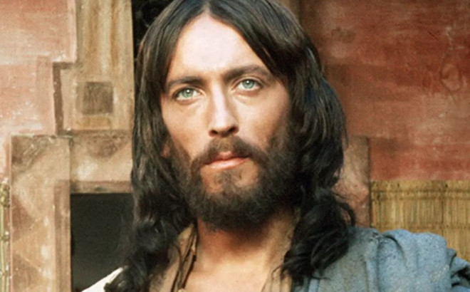 Πάσχα χωρίς Ρόμπερτ Πάουελ δεν γίνεται! Ο πιο διάσημος «Ιησούς» που πήρε τον ρόλο από σπόντα και υπό έναν όρο 