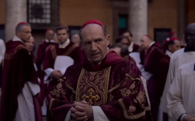Κονκλάβιο: 4 τρόποι με τους οποίους η ταινία Conclave ρίχνει φως στον τρόπο επιλογής Πάπα