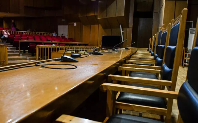Προφυλακίστηκαν μετά την απολογία τους και οι έξι κατηγορούμενοι των πολεοδομιών