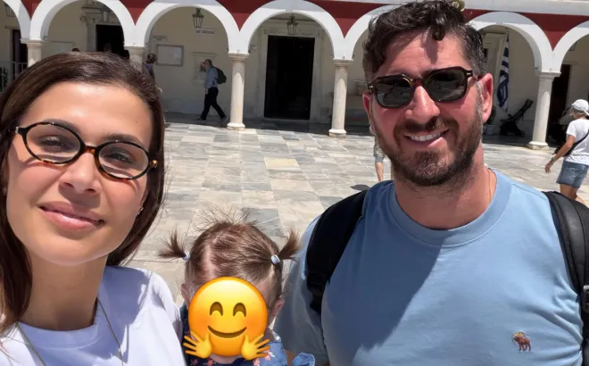  Νεσχάν Μουλαζίμ: Το προσκύνημα στην Τήνο με την κόρη και τον άντρα της 
