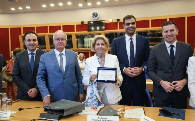 Παρουσία του Προέδρου της Δημοκρατίας υπογράφηκε η δωρεά της βιβλιοθήκης Βοβολίνη