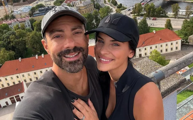 Μπόμπα: Στην άλλη άκρη της γης με jet lag όλοι έκανε paparazzi τον Σάκη που βγήκε με τις δίδυμες 3 το πρωί!