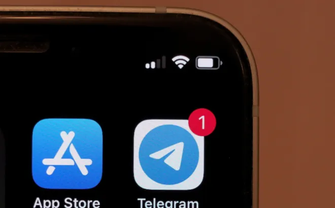 Η Apple αφαίρεσε προσωρινά το Telegram από το App Store για υλικό σεξουαλικής κακοποίησης
