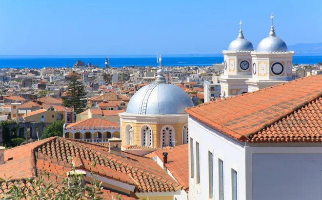 Καλαμάτα: Τι να δεις, πού να φας και γιατί αξίζει ένα ταξίδι στην πόλη