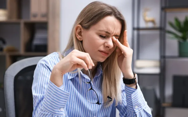 Ποιο είναι το «πρόσωπο της φερριτίνης» και πώς να καταλάβεις αν έχεις έλλειψη σιδήρου