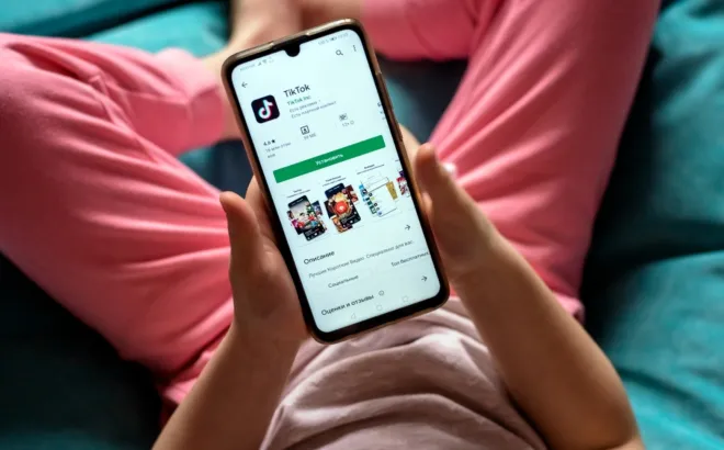 TikTok: Οι καταγγελίες πρώην στελεχών για την ασφάλεια των ανηλίκων