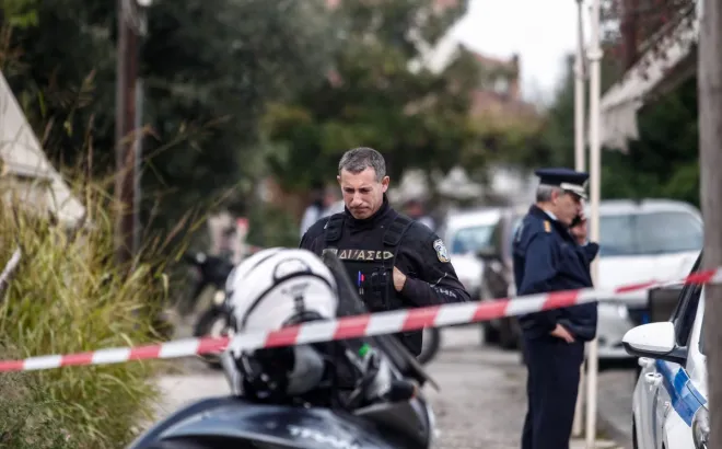ΕΛ.ΑΣ: «Εξιχνιάστηκε η δολοφονία του 59χρονου» – Δύο συλλήψεις για ανθρωποκτονία και ληστεία