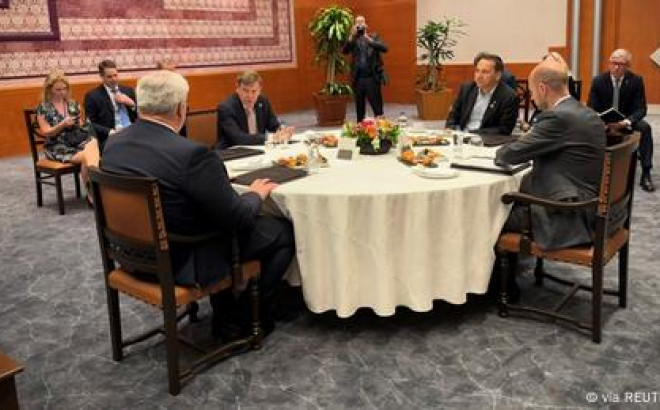 Συνάντηση διπλωματών για αμυντικές δαπάνες