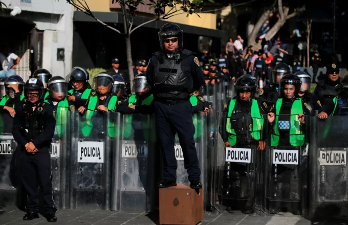 Δεκατέσσερις αστυνομικοί σκοτώθηκαν σε ενέδρα στο Μεξικό