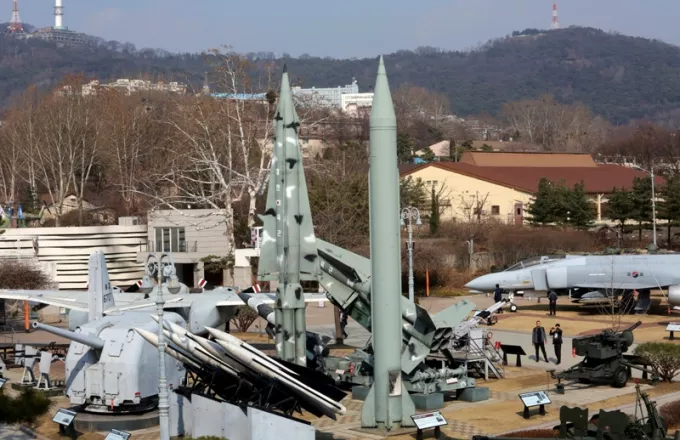 Βόρεια Κορέα : Eκτόξευσε μικρούς πυραύλους για τα γυμνάσια ΗΠΑ-Νότιας Κορέας