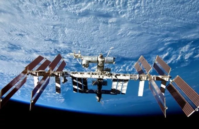 Πώς με ένα φακελάκι τσαγιού βρήκαν διαρροή οξυγόνου στον Διεθνή Διαστημικό Σταθμό