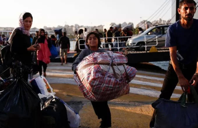 Μετακίνηση 500 αιτούντων άσυλο, από Λέσβο και Σάμο στην επικράτεια