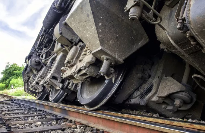 Tρεις νεκροί και από τον εκτροχιασμό τρένου στη Βόρεια Ρωσία