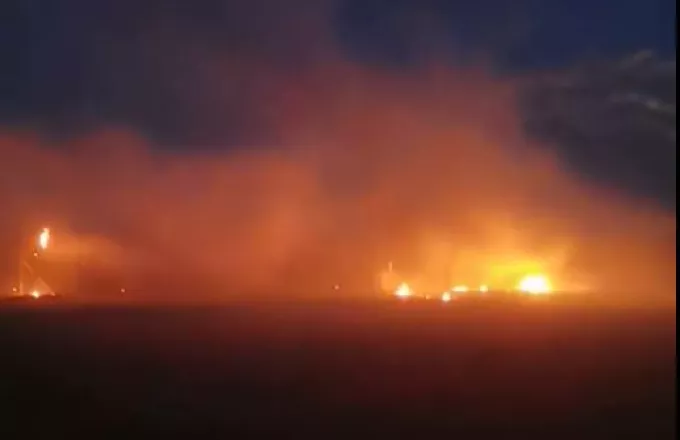Νέα επεισόδια στον Έβρο: Άναψαν φωτιές και προσπαθούν να ρίξουν το φράχτη (vid)