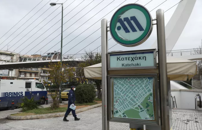 Κορωνοϊός: «Βοηθοί επιβατών» σε 45 σταθμούς του μετρό - Οι 5 κανόνες για επιβάτες
