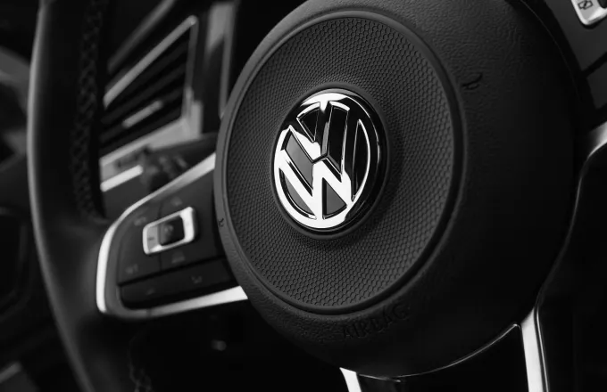 Σκάνδαλο ρύπων VW: Πλήρωσε πάνω από 9,5 δισ. δολάρια σε διακανονισμούς