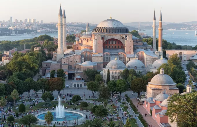 «Κυριαρχικό θέμα» της Τουρκίας η απόφαση για Αγία Σοφία, δηλώνει το Λονδίνο