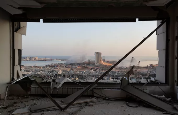 Λίβανος: Η έκρηξη βύθισε κρουαζιερόπλοιο στο λιμάνι της Βηρυτού (vid)