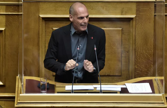 Πρόταση δυσπιστίας - Βαρουφάκης: Συνέργεια ΝΔ και ΣΥΡΙΖΑ, το ΜέΡΑ 25 αποχωρεί από διαδικασία