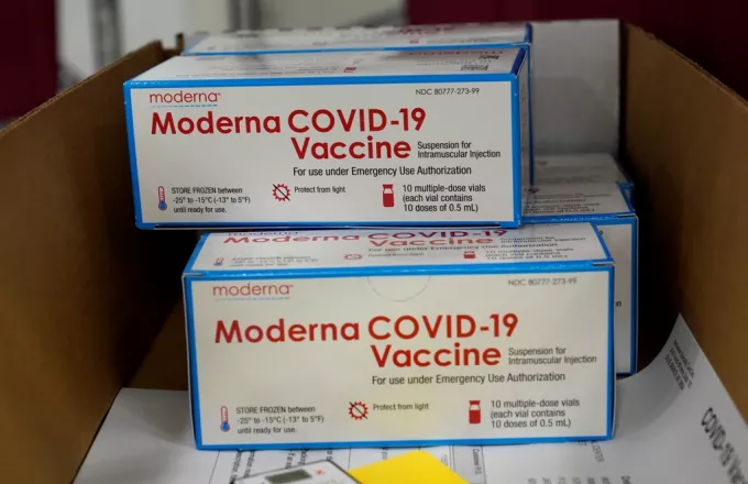 ΗΠΑ: Γιατί η κυβέρνηση εξετάζει να χορηγήσει τη μισή δόση του εμβολίου της Moderna 