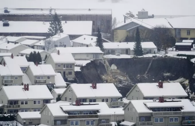 Νορβηγία: Διασώστες ανέσυραν 1 πτώμα, δύο ημέρες μετά την κατολίσθηση 
