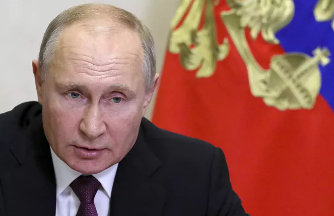 Πούτιν μαινόμενος: Θα σπάσουμε τα δόντια των ξένων που θα επιτεθούν στη Ρωσία