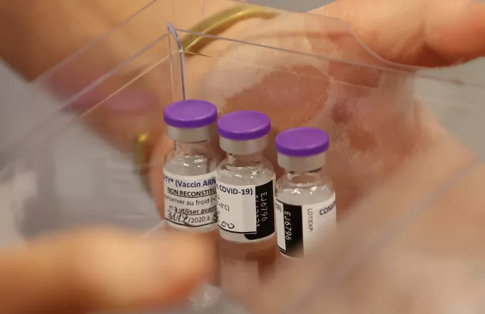 «Astraψε» το Βερολίνο: Όχι στη χρήση του εμβολίου της AstraZeneca στους άνω των 65 ετών;