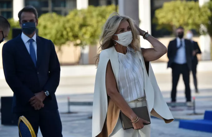 Μαξίμου: Θρασύδειλοι τραμπούκοι αυτοί που έκαναν την επίθεση στην Zeus+Dione