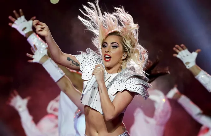 Η Lady Gaga πόζαρε με τάνγκα και «έριξε» το Instagram (pic)