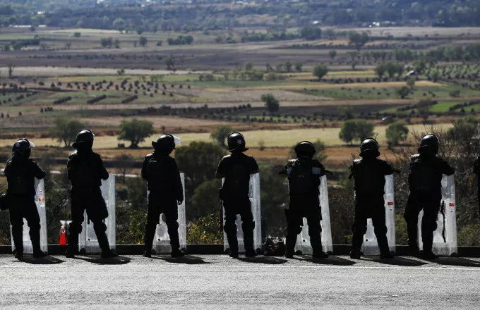 Μεξικό: Πυρά έξω από το διεθνές αεροδρόμιο της πρωτεύουσας