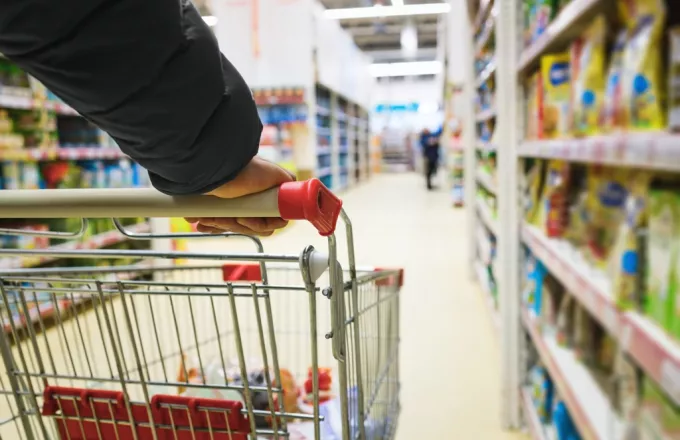 Αγορές πανικού προκαλούν ελλείψεις σε βασικά προϊόντα στα σούπερ μάρκετ της Γερμανίας