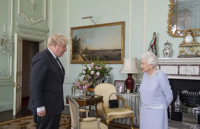 «Βράχος της Βρετανίας η Ελισάβετ»: Ο Τζόνσον θα τιμήσει σήμερα τα 70 χρόνια της Βασίλισσας στον θρόνο	
