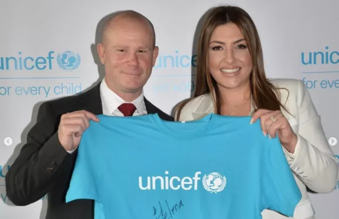 Η Έλενα Παπαρίζου έγινε η πρώτη πρέσβειρα της UNICEF στην Ελλάδα (pics)