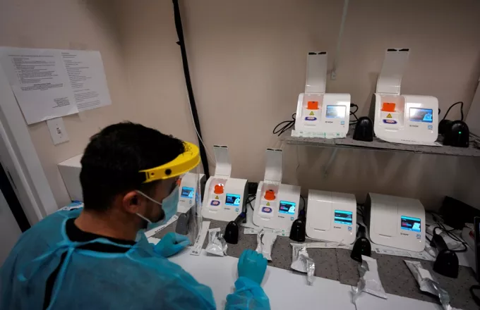 Σουηδία: Τέλος τα PCR τεστ σε διάφορες περιοχές λόγω ανεξέλεγκτης πίεσης στα εργαστήρια