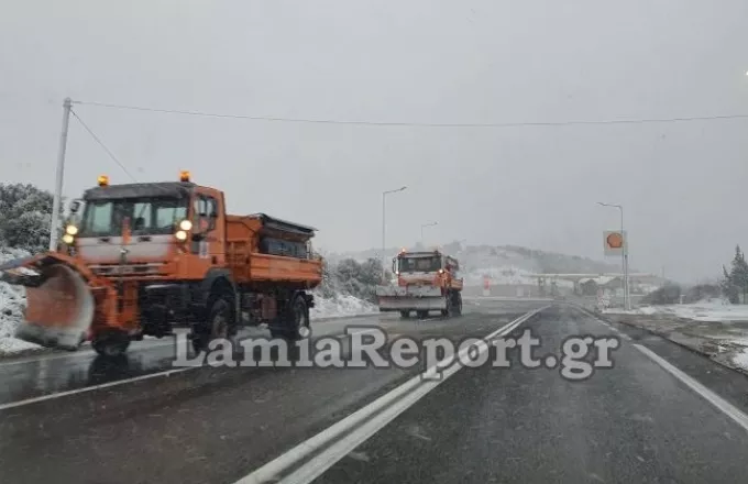 Χιονίζει προς Δομοκό, Μπράλο, Καρπενήσι