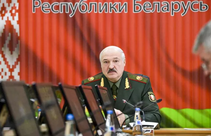 Προκλητικός Λουκασένκο: Οι Ρώσοι θα μείνουν όσο χρειαστεί στη Λευκορωσία - Αύριο συναντώ τον Πούτιν
