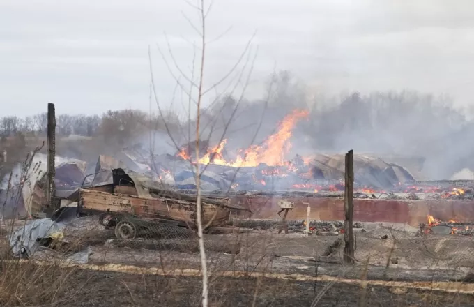 Ισχυρές εκρήξεις στο Κίεβο- Πληροφορίες για κατάρριψη ρωσικού αεροσκάφους (Βίντεο και φωτογραφίες)