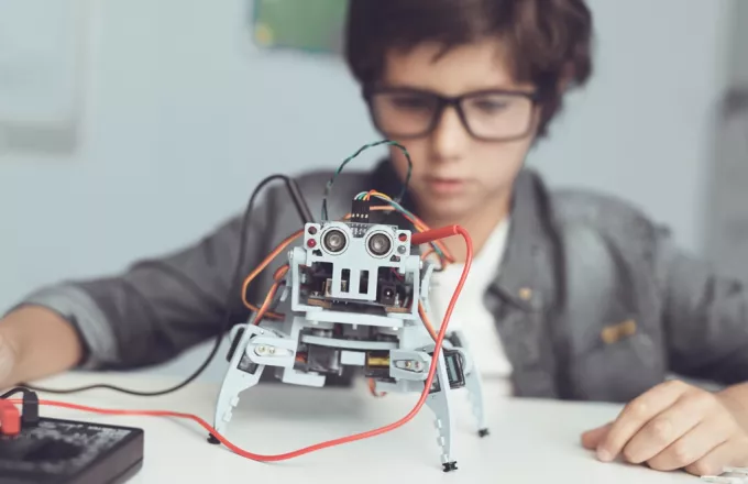 Ρομποτική στα σχολεία: 30 εκατ. ευρώ για εξοπλισμό από το Ταμείο Ανάκαμψης