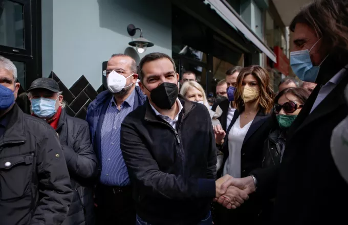Τσίπρας από Θεσσαλονίκη: Ανίκανη η κυβέρνηση Μητσοτάκη να αντιμετωπίσει την ενεργειακή κρίση