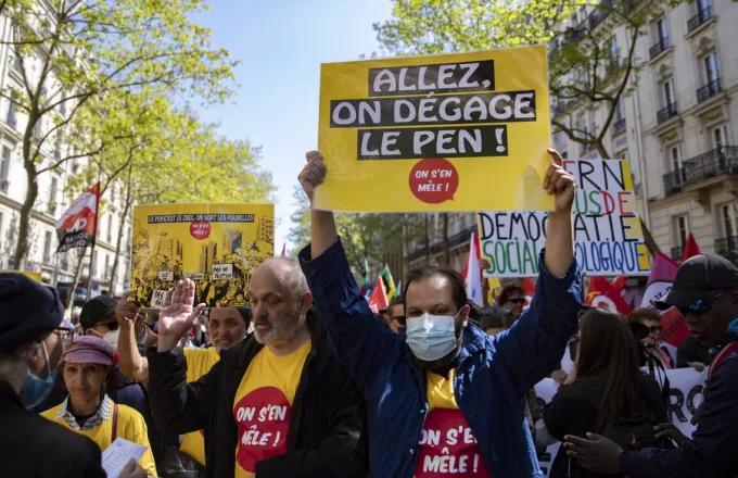 Δακρυγόνα και χημικά σε διαδήλωση κατά της ακροδεξιάς στο Παρίσι
