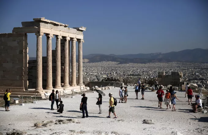 Λείπουν χιλιάδες εργατικά χέρια στον ελληνικό τουρισμό - Αναζητούνται επειγόντως 55.000 εργαζόμενοι
